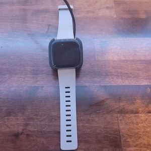 Fitbit Versa 2